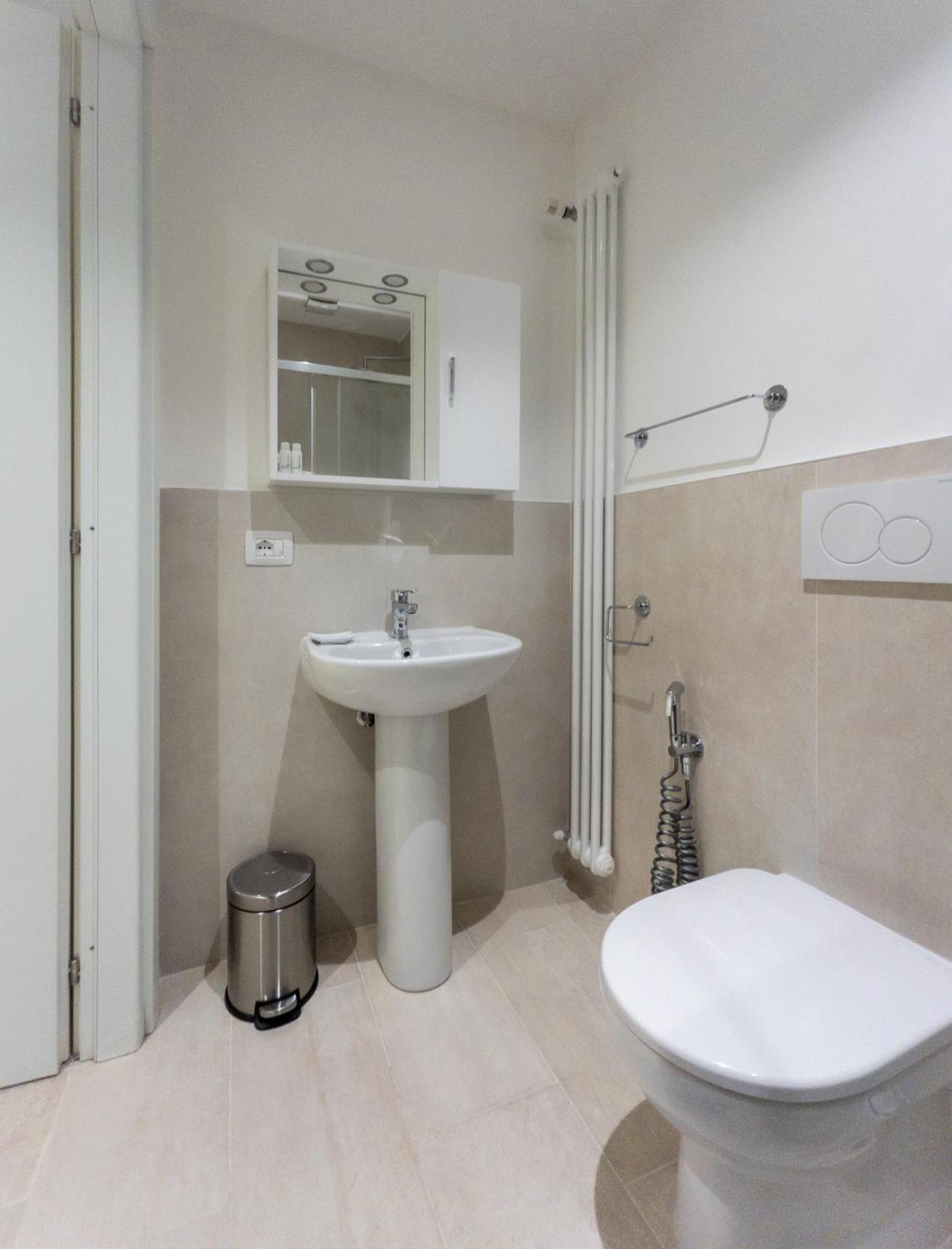 Rrrapido Holy Suites And Rooms - Via Sardegna Mailand Exterior foto